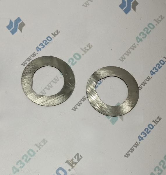 Шайба опоры подшипника ведущей цилиндрической шестерни