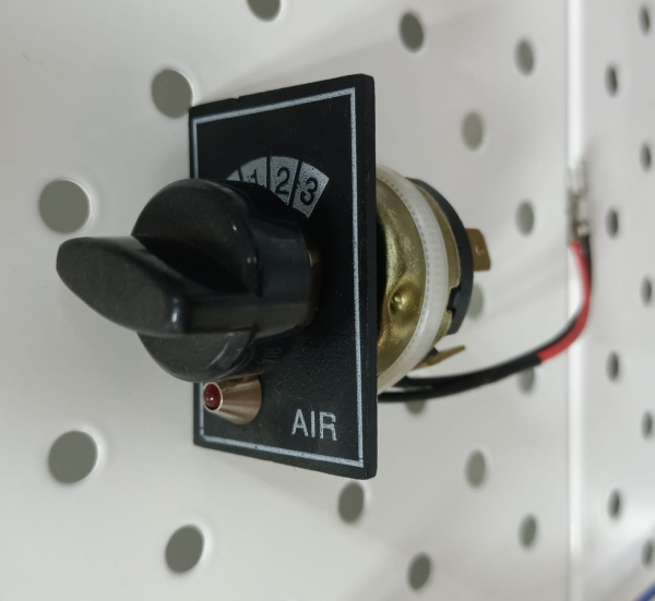 Переключатель скоростей вентилятора с площадкой и светодиодом