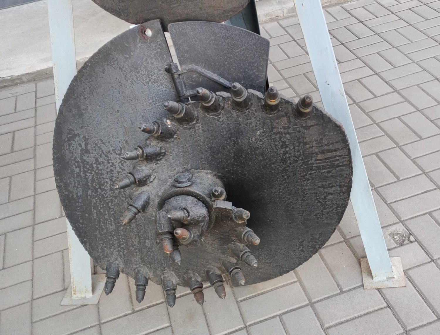 Бур конусный Ф800