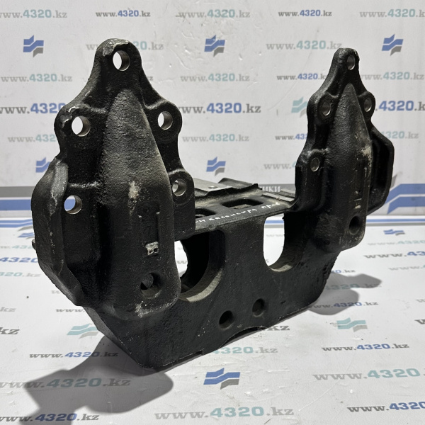 Кронштейн балансира задней подвески правый