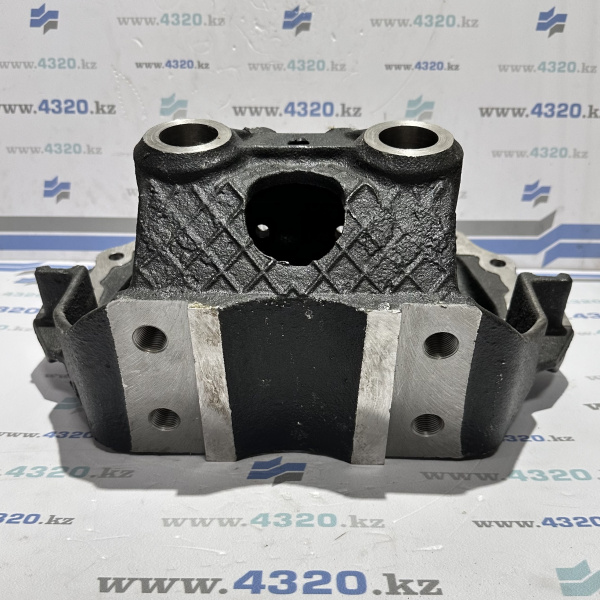 Кронштейн балансира задней подвески правый