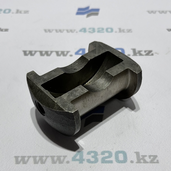 Кулак шарнира переднего моста