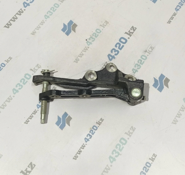 Кронштейн насоса гидроусилителя руля